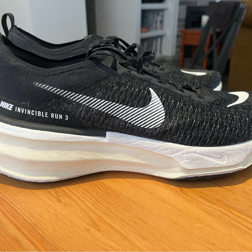 Nike Invincible 3 Men’s Running Shoes, Black & White, Size 13.0, Barely Used